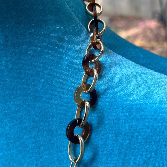 Vintage 14th and Union Hold Tone Tortoise Linked  Necklace - Picture 3 of 4